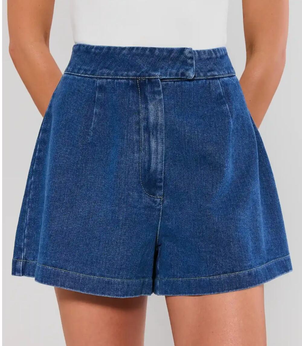 Avara Medium Wash Denim Tailored High Rise Shorts Womens Size Small New
